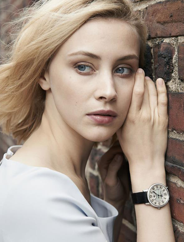 Sarah Gadon代言Rendez-Vous約會系列腕表廣告